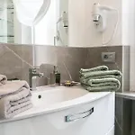 Apartament At The Rotonda With Garage