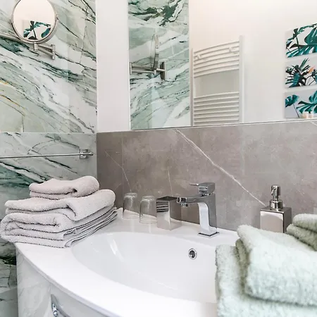 Apartamento At The Rotonda With Garage *